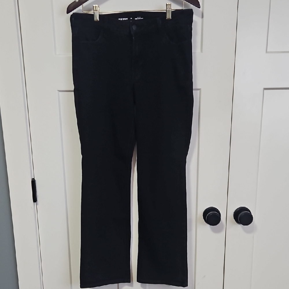 Old Navy Mid-Rise WOW Boot-Cut Black Jeans Size 10